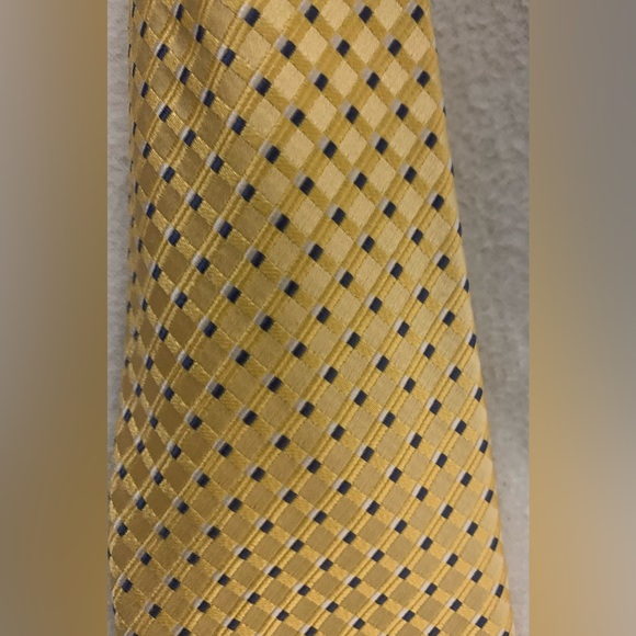 Classic Red and Yellow Patterned Ties - Picture 7 of 16